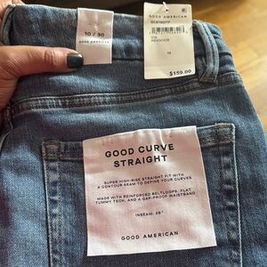 Good American Straight Leg Jeans in Blue